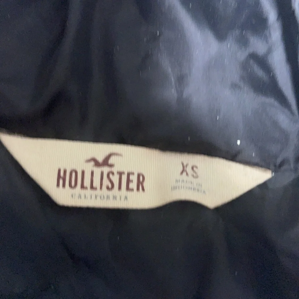 Preloved girls Hollister puffer jacket in great condition!